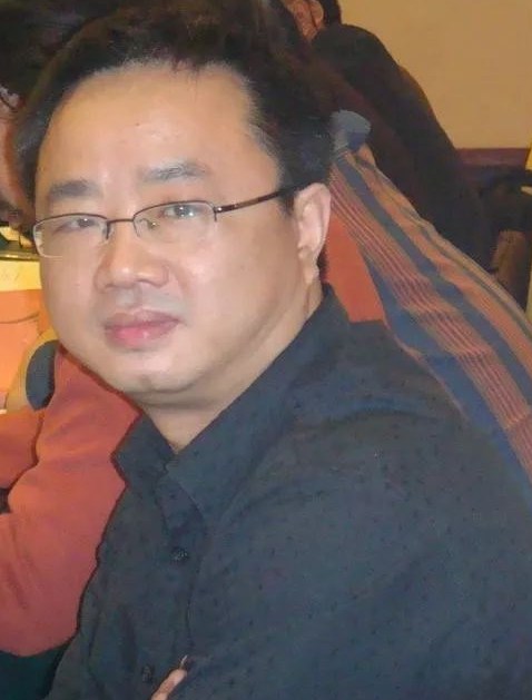 η