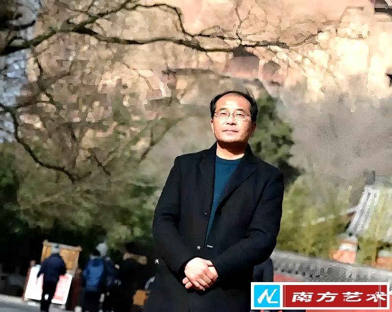 侸