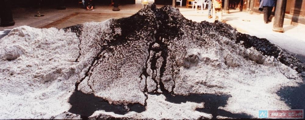 《山水.風水》裝置 2000 成都畫院