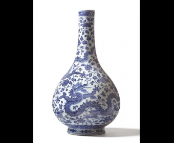中国花瓶　清朝雍正帝 新加坡国际拍卖有限公司Antique art - 一只清朝雍正皇帝时期制的