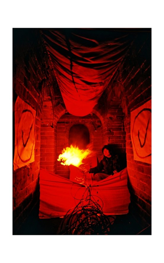 ZLJ BINDING THE LOST SOULS HOLE-1993 Great Wall 39x59 in